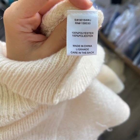 Love Tree Y2K Cable Knit Cropped Crochet Cardigan Sweater Size L Coquette Rose - Picture 9 of 10